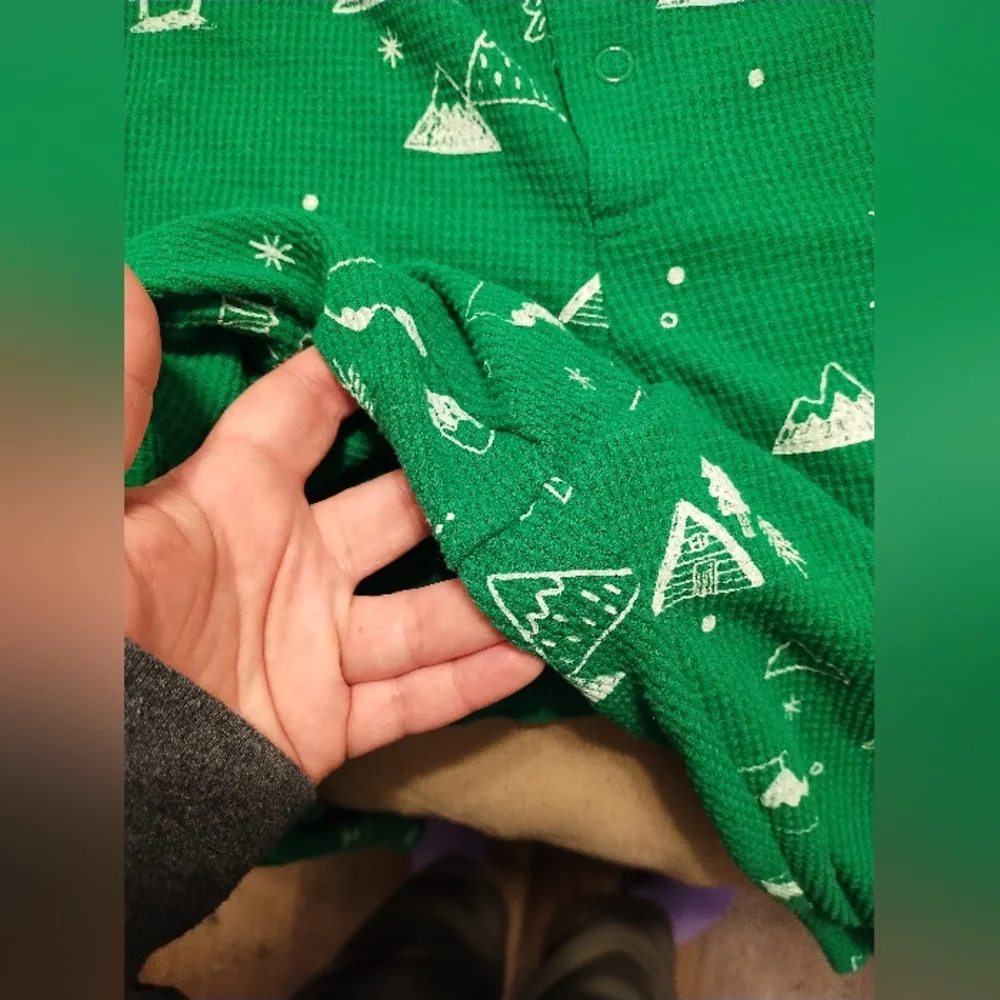 Men's Green Christmas Pajama Set with Tree Print